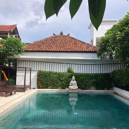 Meditasi Bungalows & Villas Амед Экстерьер фото