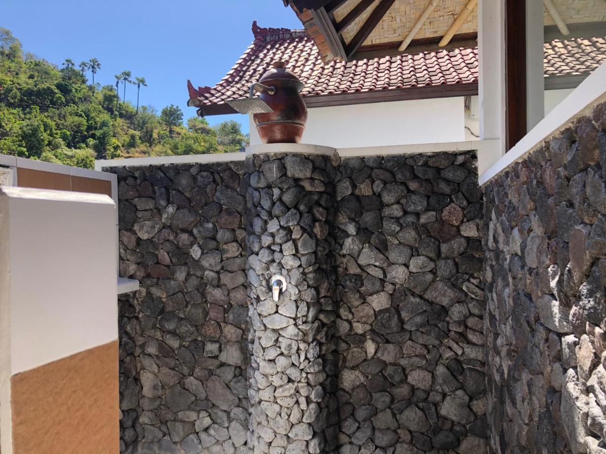 Meditasi Bungalows & Villas Амед Экстерьер фото