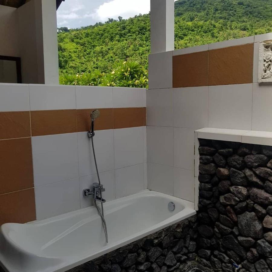Meditasi Bungalows & Villas Амед Экстерьер фото