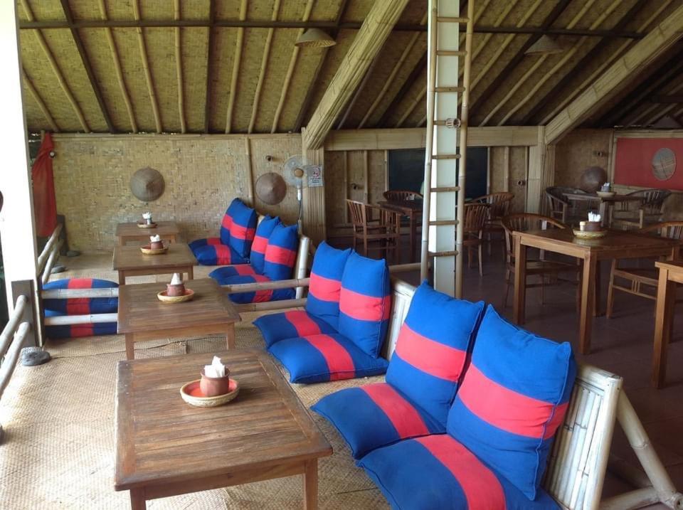 Meditasi Bungalows & Villas Амед Экстерьер фото